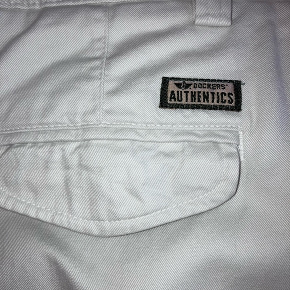 Dockers cotton khakis 36 x 32 pants - Picture 2 of 4